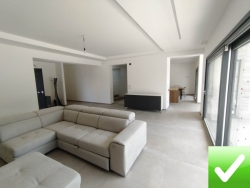 Prestigiosa Villa Nuova Arredata + Piscina + Garage Mortara