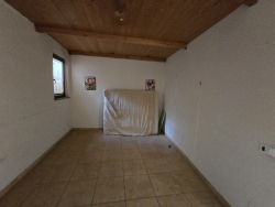 Casa Indipendente Con Cortili Sbarre Superiori 70 Mq