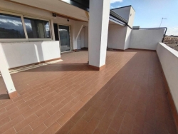 Appartamento 80 Mq + Ampio Terrazzo 80 Mq Via De Nava 