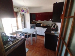 Appartamento + Posto Auto + Cantina Sbarre 125 Mq