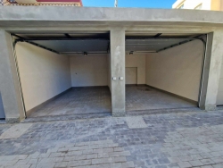 Garage Nuovo Viale Calabria 23 Mq