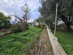 Villa Indipendente Su 3 Livelli 296 Mq + Giardino 1.000 Mq Aretina