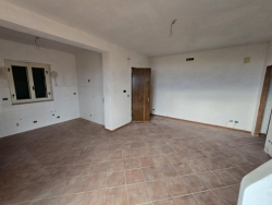 Villa Indipendente Su 3 Livelli 296 Mq + Giardino 1.000 Mq Aretina