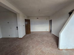 Villa Indipendente Su 3 Livelli 296 Mq + Giardino 1.000 Mq Aretina