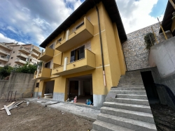 Prestigiosa Villa Su Tre Livelli Nuova Costruzione 300 Mq + Corte 400 Mq Villa San Giovanni