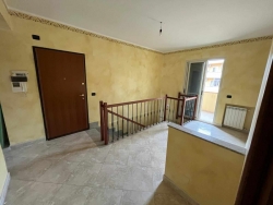 Duplex Ristrutturato 2 Livelli 280 Mq + Veranda 100 Mq + Terrazzo 80 Mq Posto Auto Contrada Maldariti